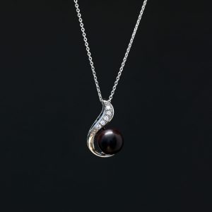 Rosewood necklace